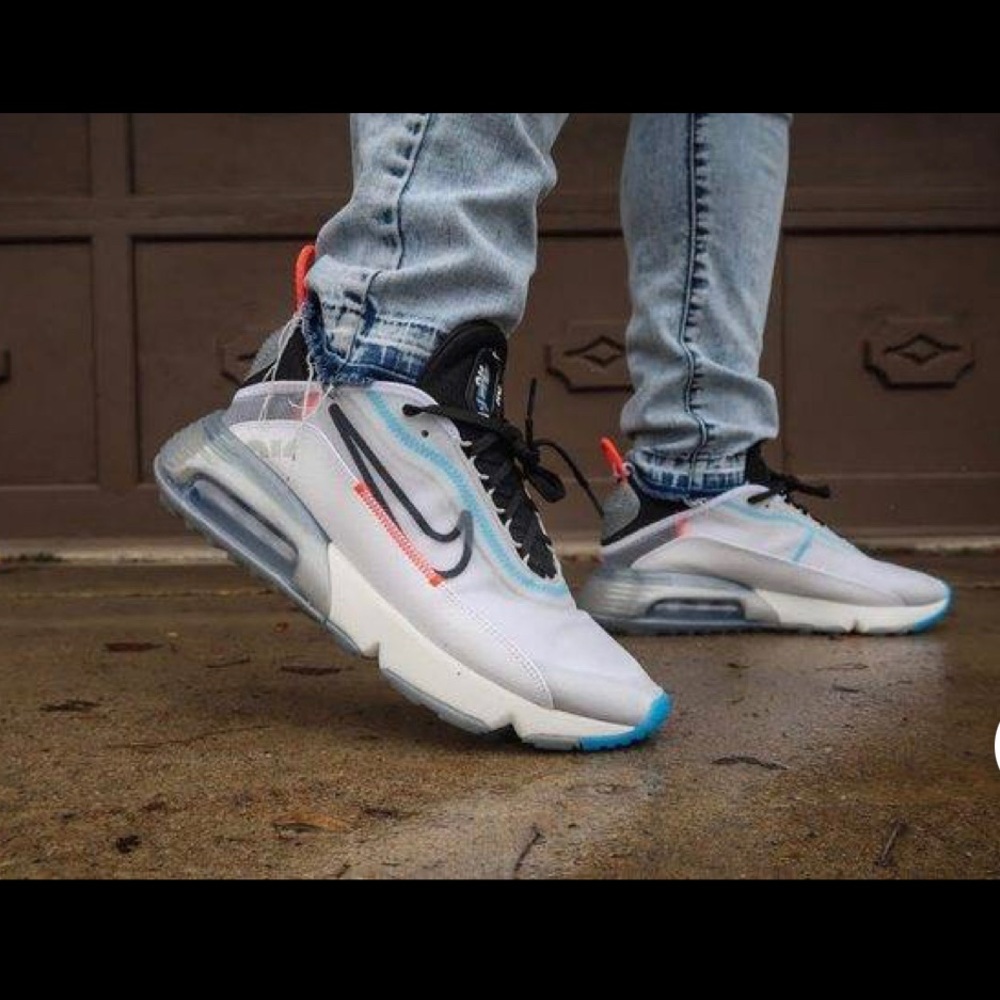 AIR MAX 2090 'PURE PLATINUM' - Picture 7 of 7